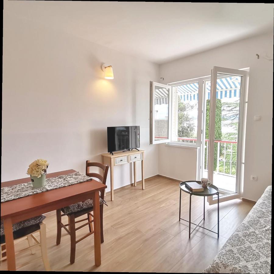 מאלינסקה Apartments House Pinezic מראה חיצוני תמונה