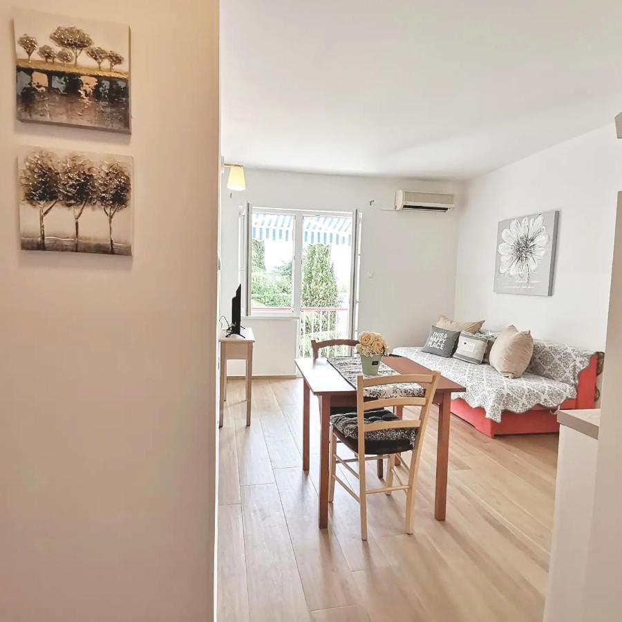 מאלינסקה Apartments House Pinezic מראה חיצוני תמונה
