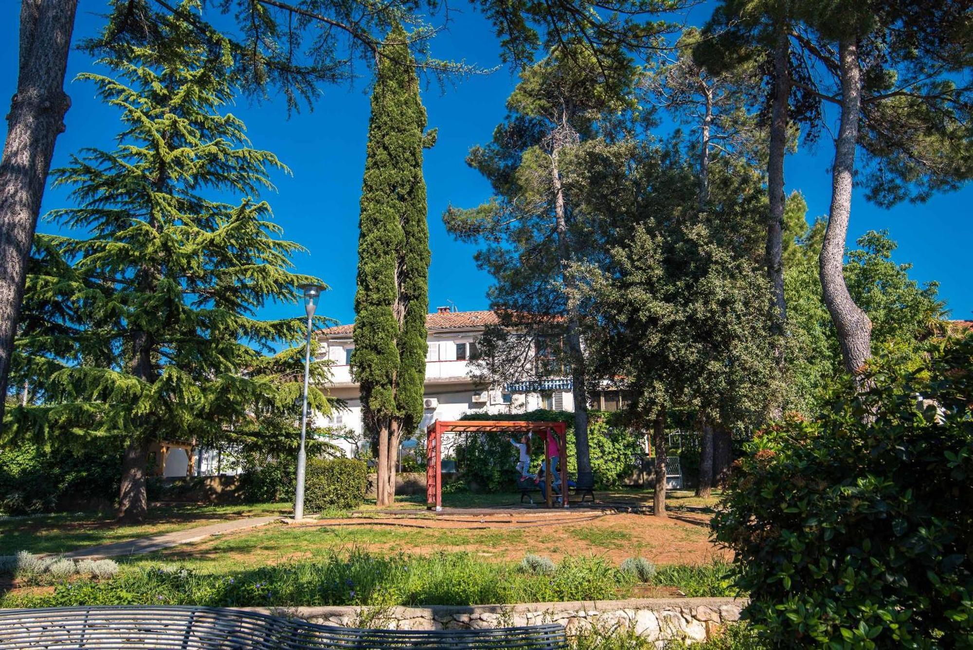מאלינסקה Apartments House Pinezic מראה חיצוני תמונה