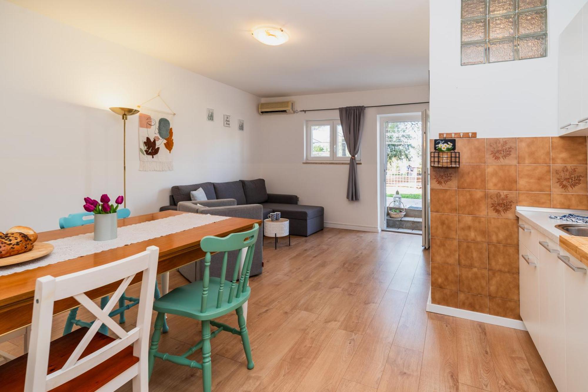 מאלינסקה Apartments House Pinezic מראה חיצוני תמונה
