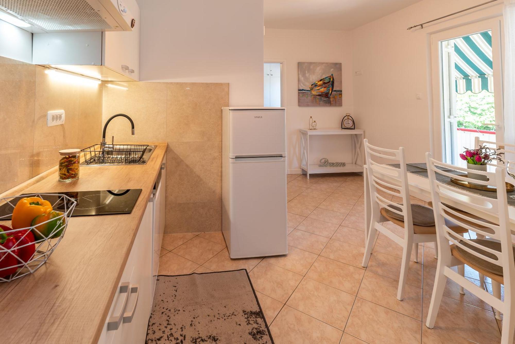 מאלינסקה Apartments House Pinezic מראה חיצוני תמונה